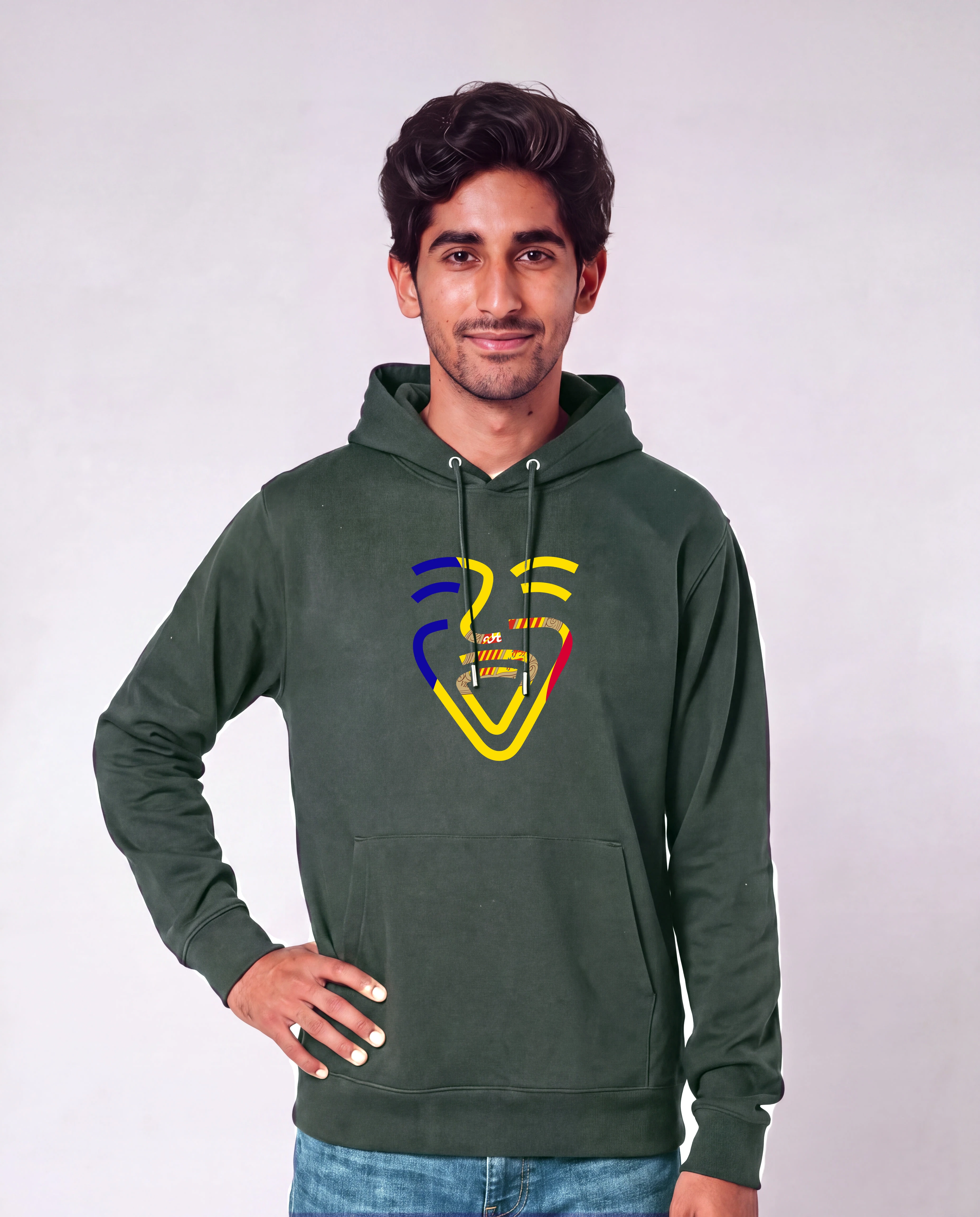 Andorra Hoodie in Anthracite, Model Mann, Hand an der Hüfte