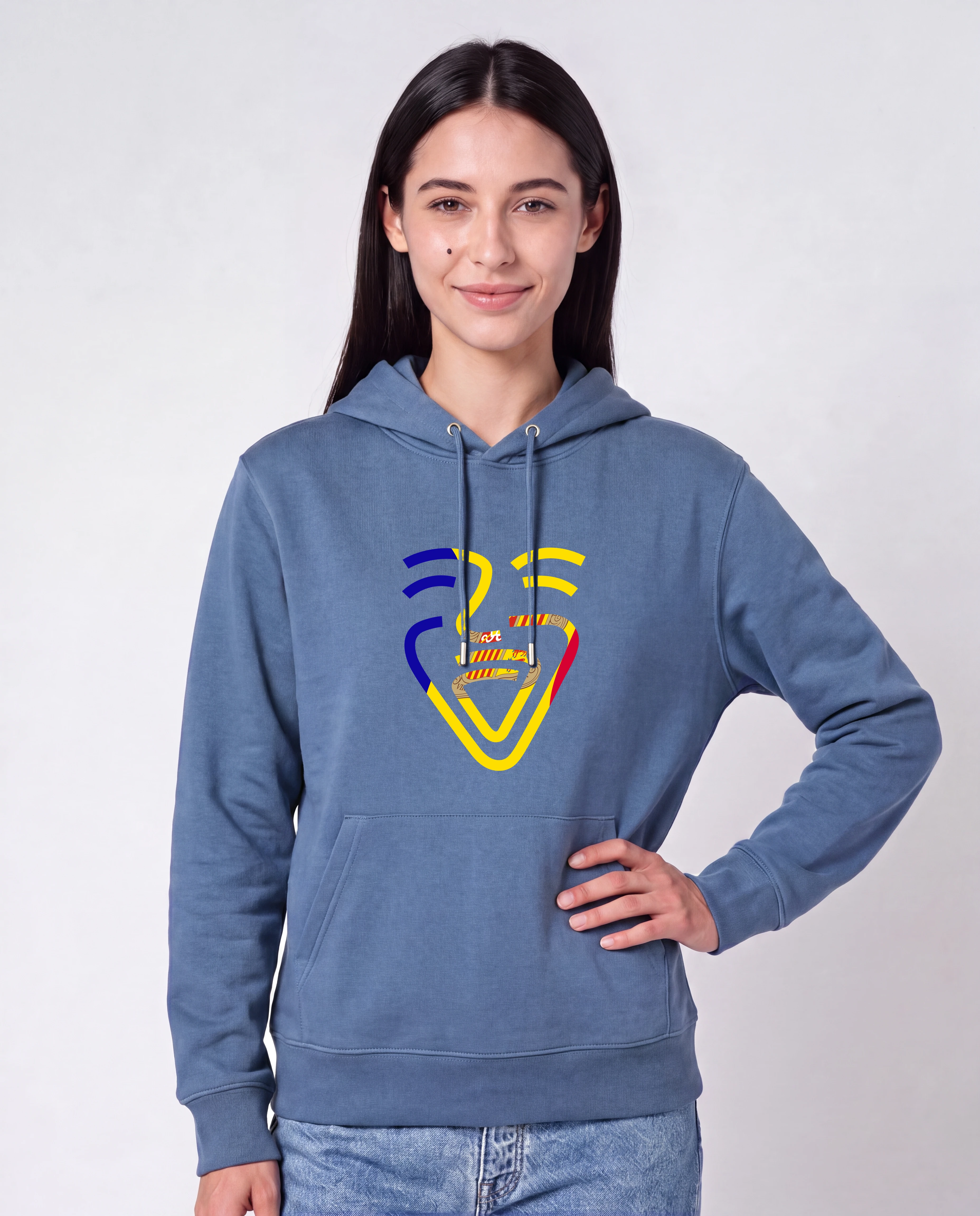 Andorra Hoodie in Bright Blue, Model Frau, Hand an der Hüfte