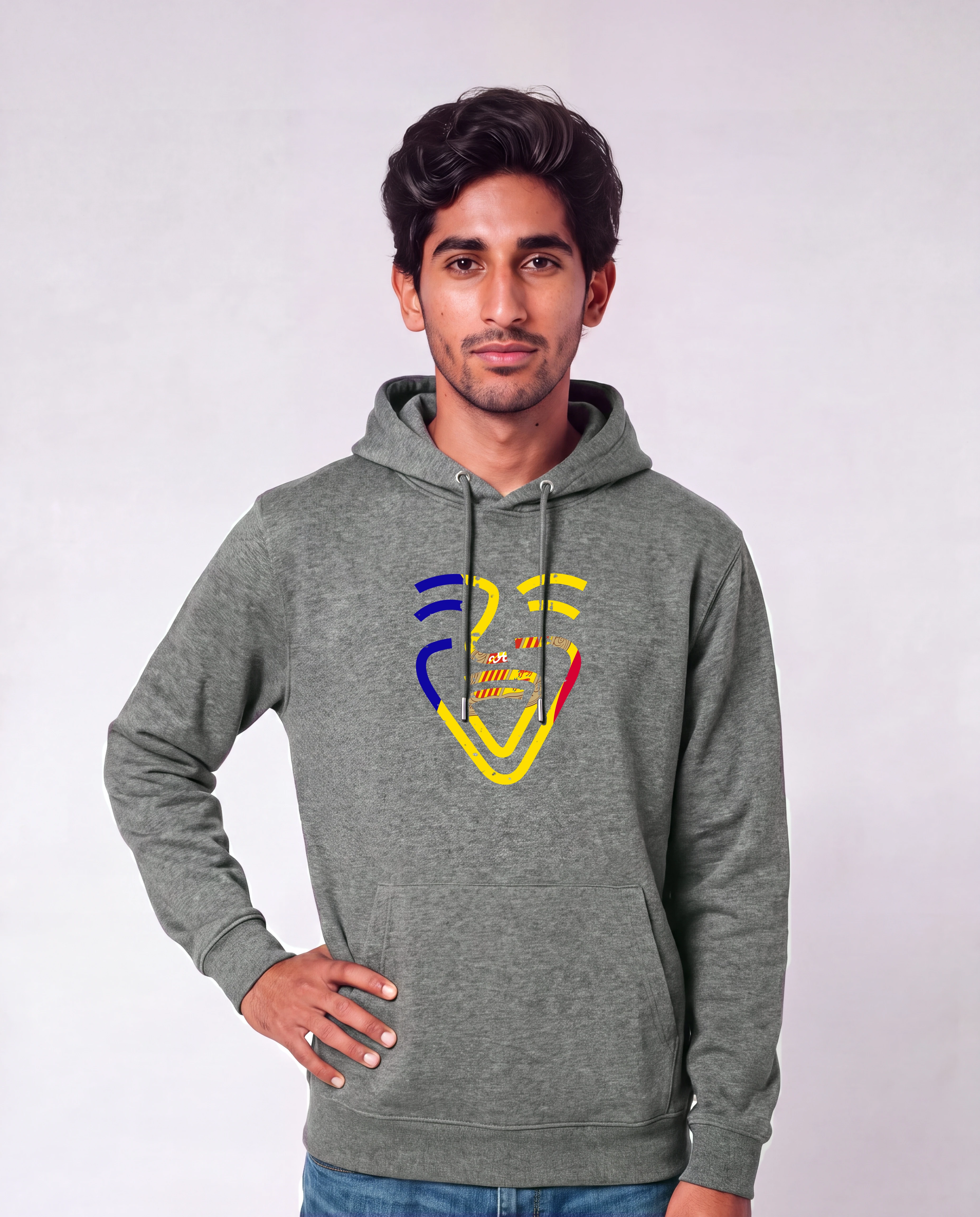 Andorra Hoodie in Mid Heather Grey, Model Mann, Hand an der Hüfte