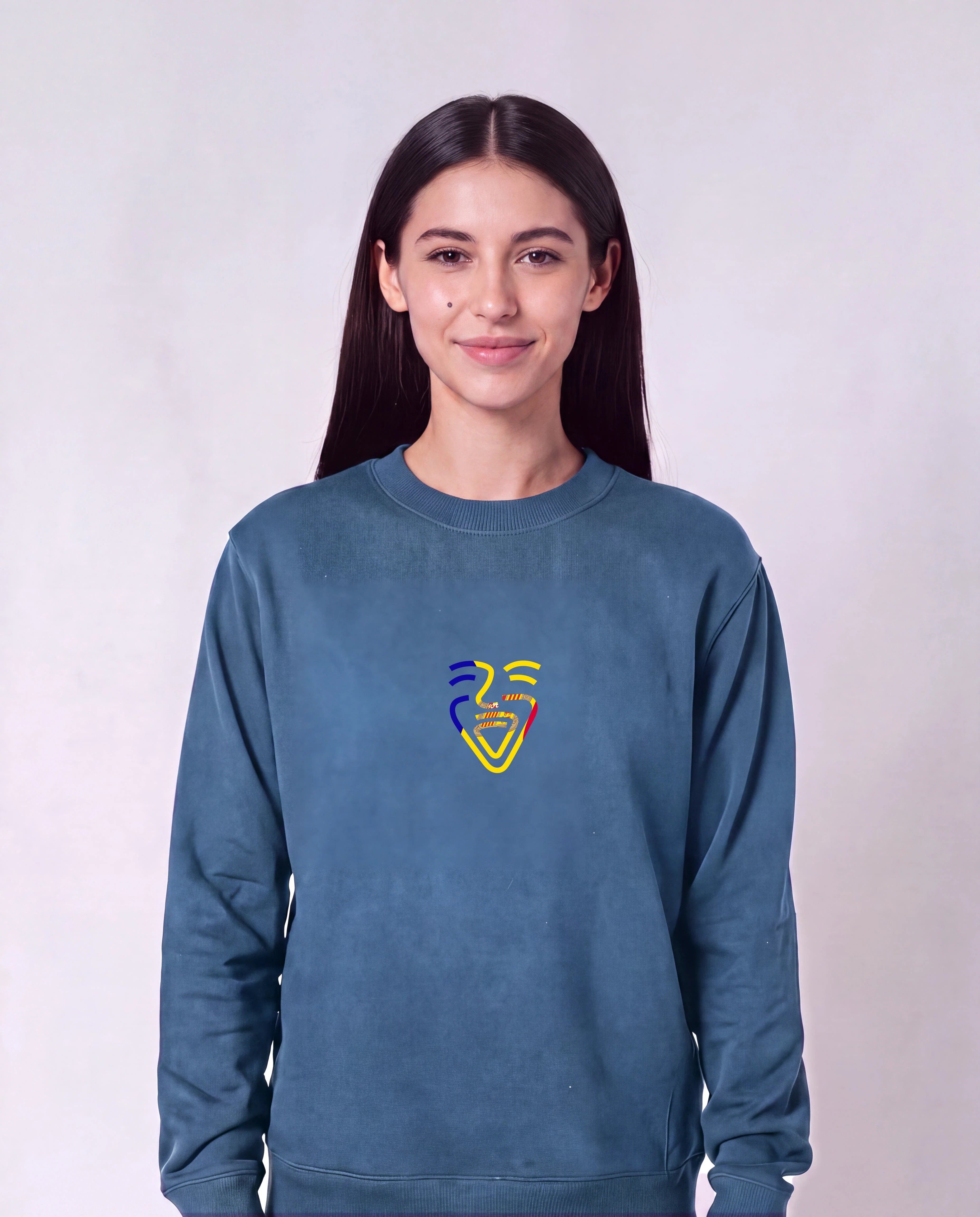 Andorra Sweater in Mindful Blue, Model Frau, frontal