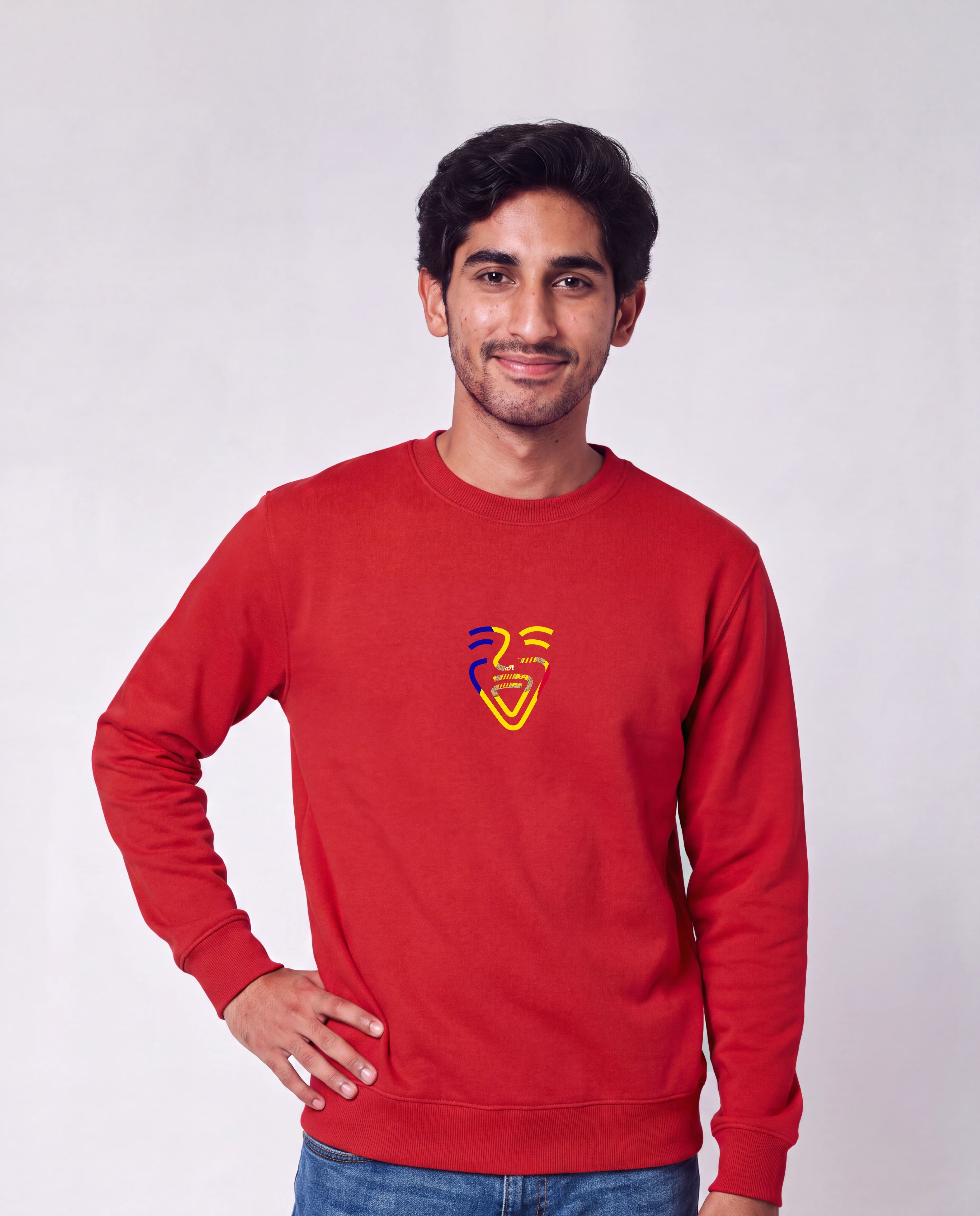 Andorra Sweater in Red, Model Mann, Hand an der Hüfte