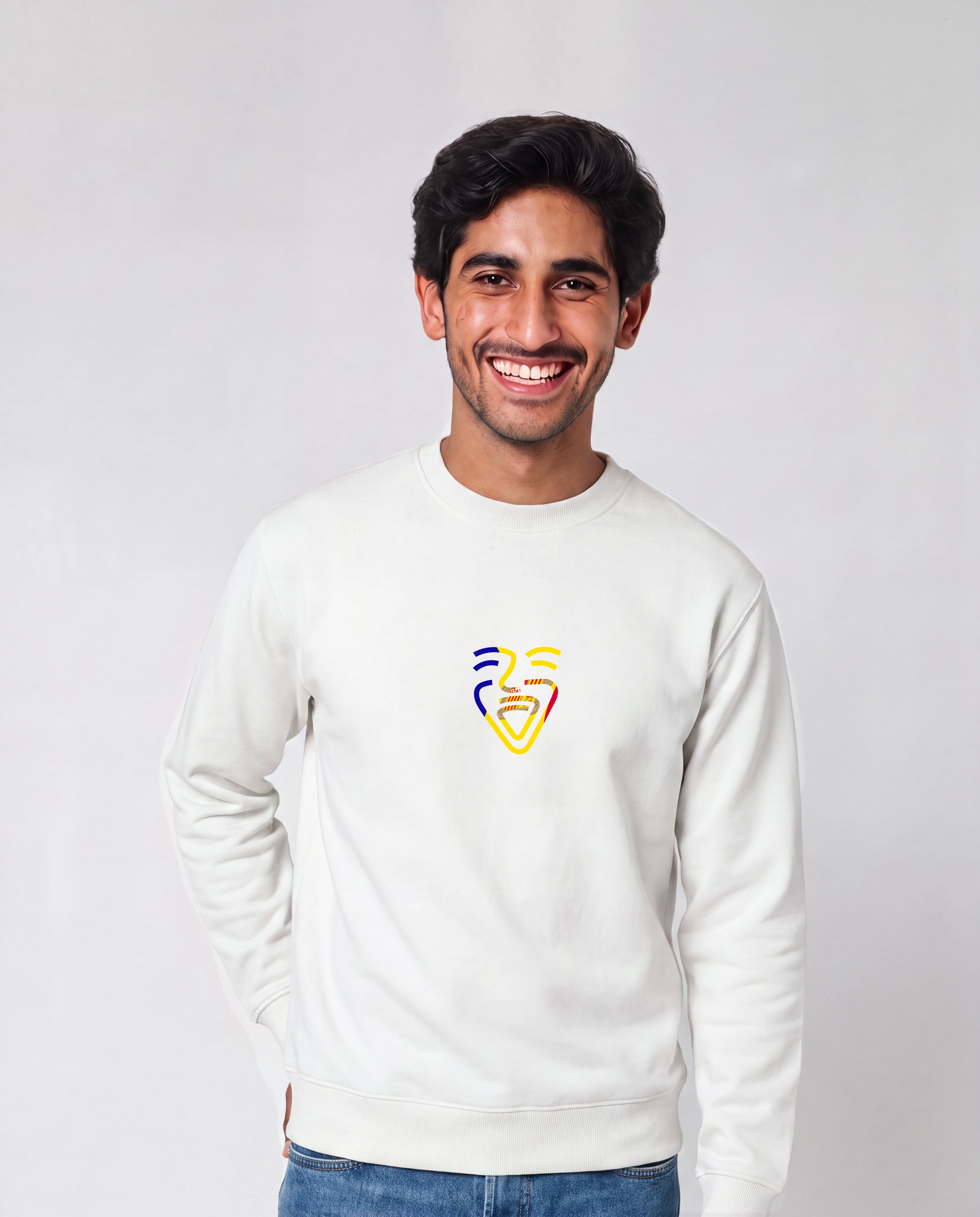 Andorra Sweater in White, Model Mann, frontal